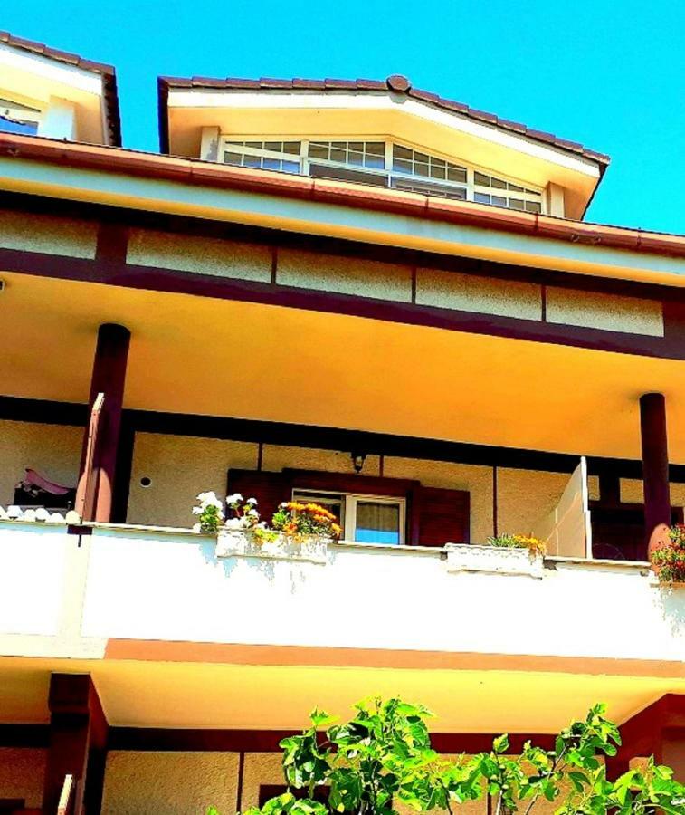 דירות פומזיה Casa Magnolia מראה חיצוני תמונה