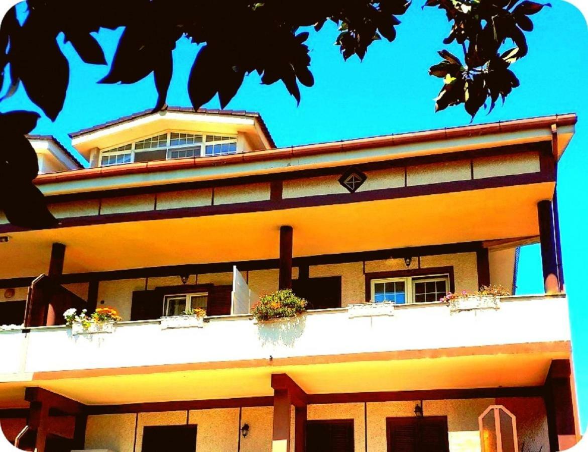 דירות פומזיה Casa Magnolia מראה חיצוני תמונה